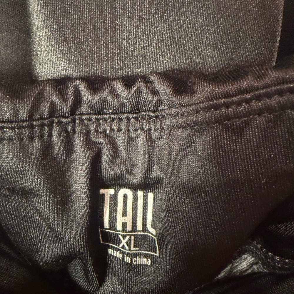 Extraordinary TAIL Women's Gray and Black Tennis XXL Jacket and XL Pants - Picture 6 of 9